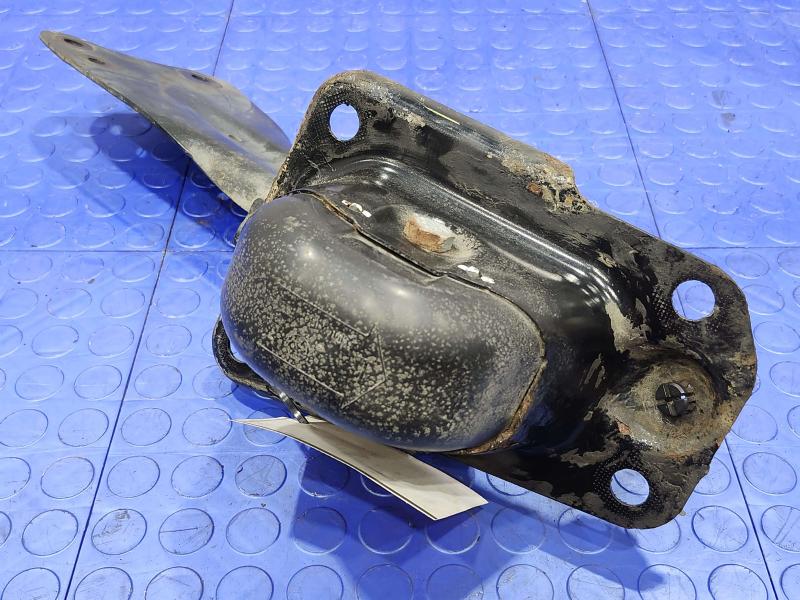 2018 Volkswagen Passat Lower Control Arm Rr