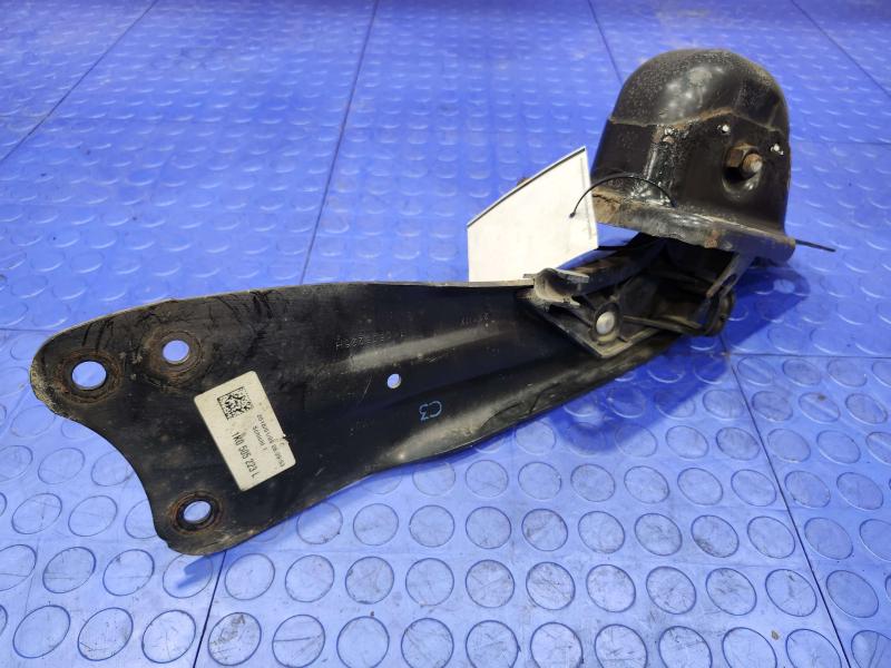 2018 Volkswagen Passat Lower Control Arm Rr