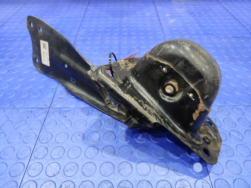 2018 Volkswagen Passat Lower Control Arm Rr