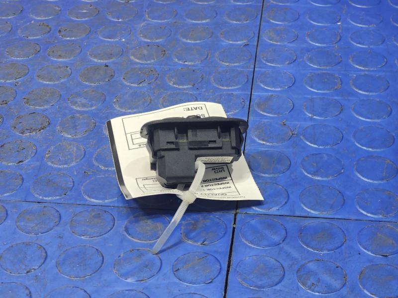 2014-2021 Dodge Durango Driver Front Seat Mirror Memory Control Switch OEM 68217508AA