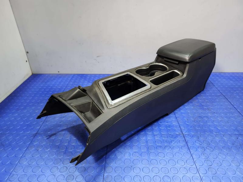 2010 Dodge Challenger Front Console