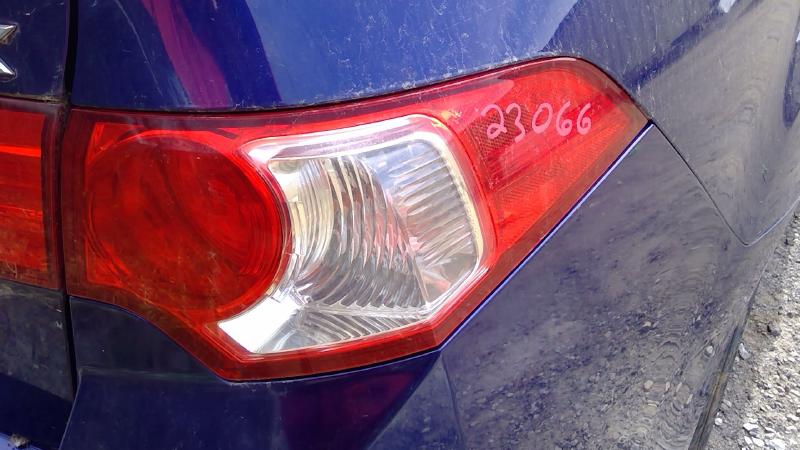 2009 2010 Acura TSX Tail Light Assembly RH Passenger Side OEM 33500TL0A01