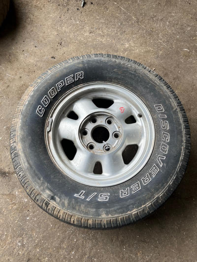 2000 GMC Sierra 1500 Wheel