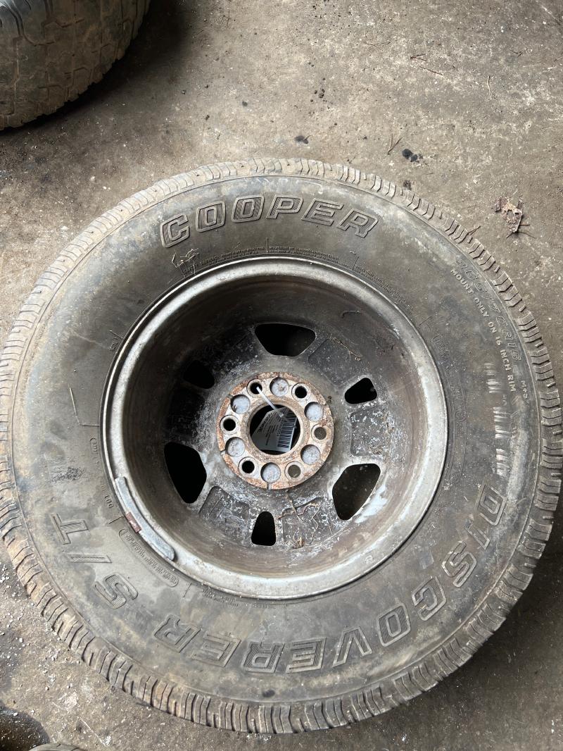 2000 GMC Sierra 1500 Wheel