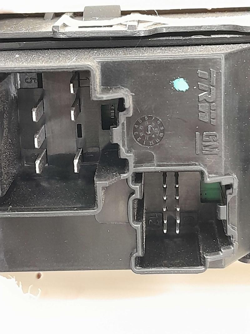 2012 Buick LaCrosse Front Door Trim Panel