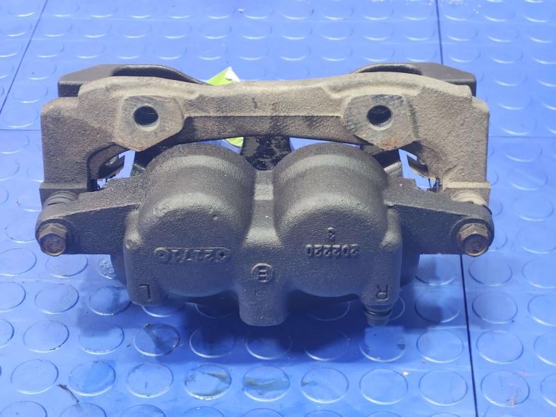 2003 Lincoln Town Car Caliper