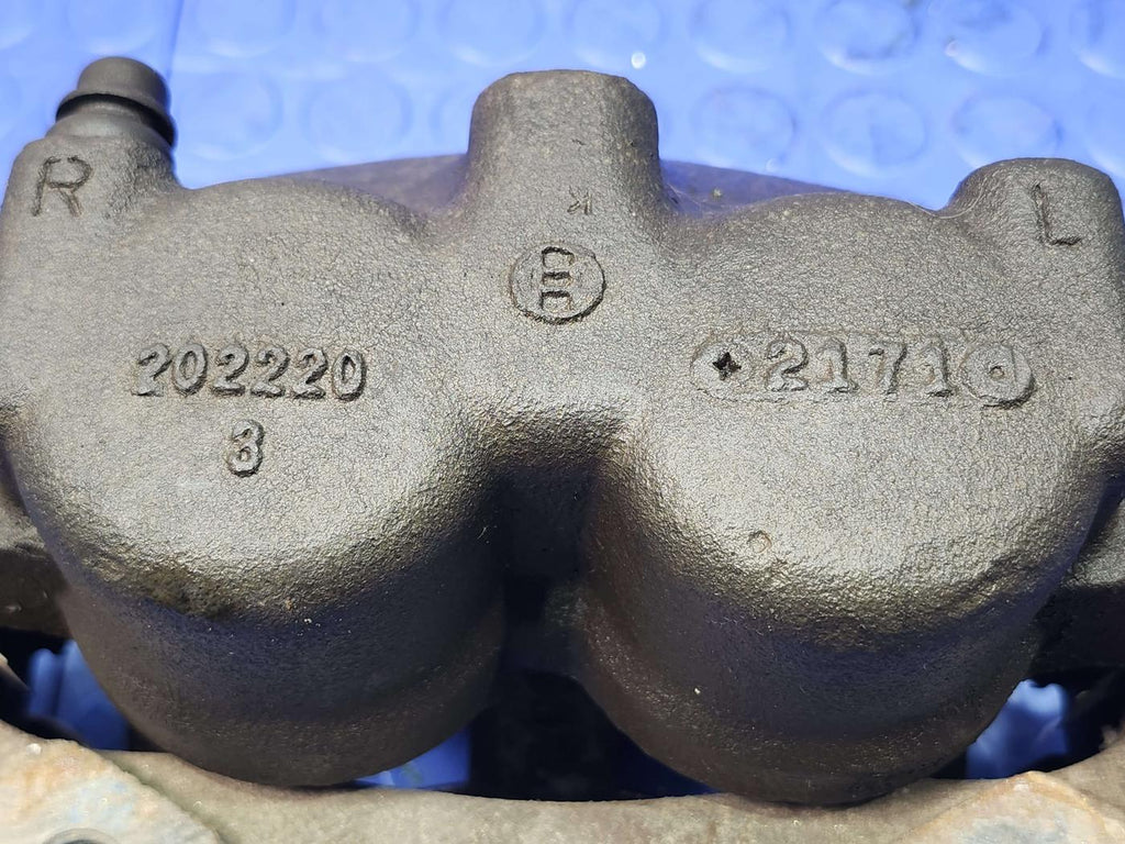 2003 Lincoln Town Car Caliper
