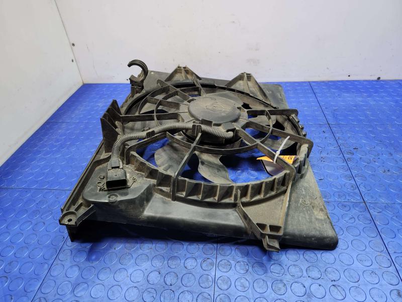 2015-2018 Kia Sedona OEM Engine Cooling Fan Assembly Genuine 25380A9000