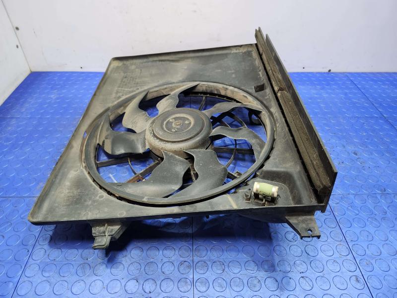 2015-2018 Kia Sedona OEM Engine Cooling Fan Assembly Genuine 25380A9000
