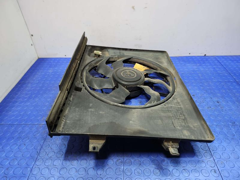 2015-2018 Kia Sedona OEM Engine Cooling Fan Assembly Genuine 25380A9000