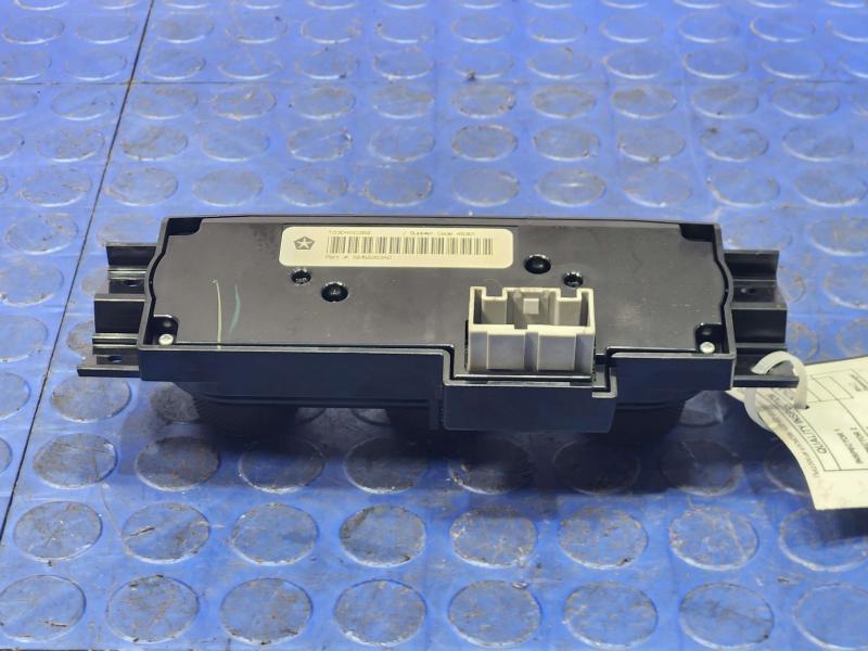 2014-2015 Dodge Durango Rear Temperature Climate Control Panel OEM 68158253AD