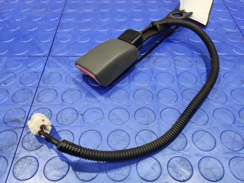 2010 Toyota Prius Front Seat Belt