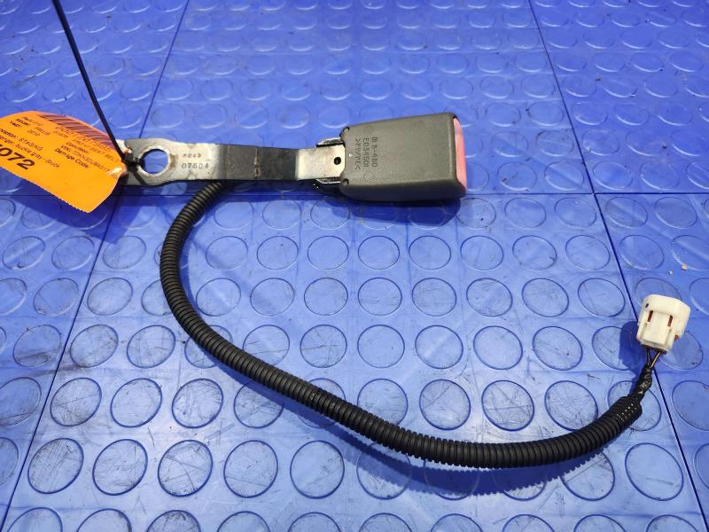 2010 Toyota Prius Front Seat Belt