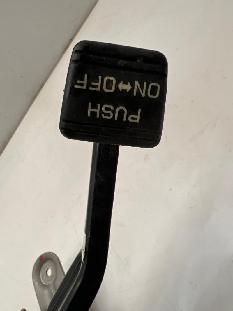 2016 - 2020 Kia Sorento Parking Brake Emergency Brake Pedal Assembly OEM