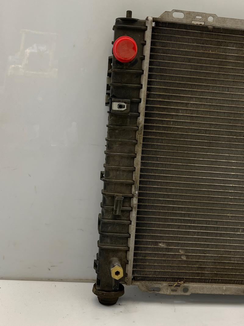 2009 Ford Escape Radiator