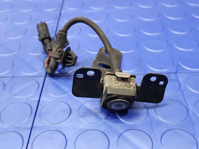 2011-2012 Infiniti QX56 Front View Camera Assembly Genuine OEM Part 284F11BA3A
