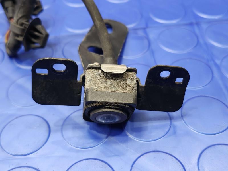 2011-2012 Infiniti QX56 Front View Camera Assembly Genuine OEM Part 284F11BA3A