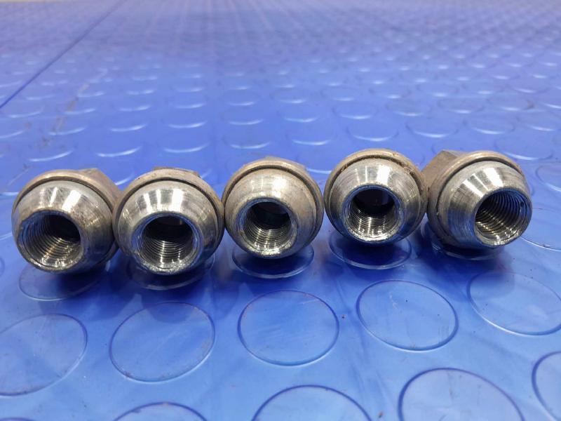 2022 Dodge Charger Lug Nuts