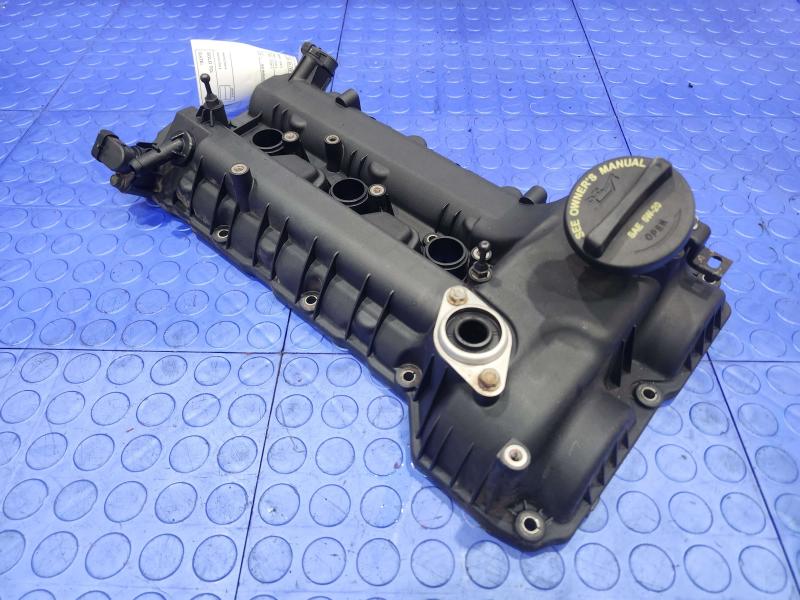 2011 Kia Sorento Valve Cover