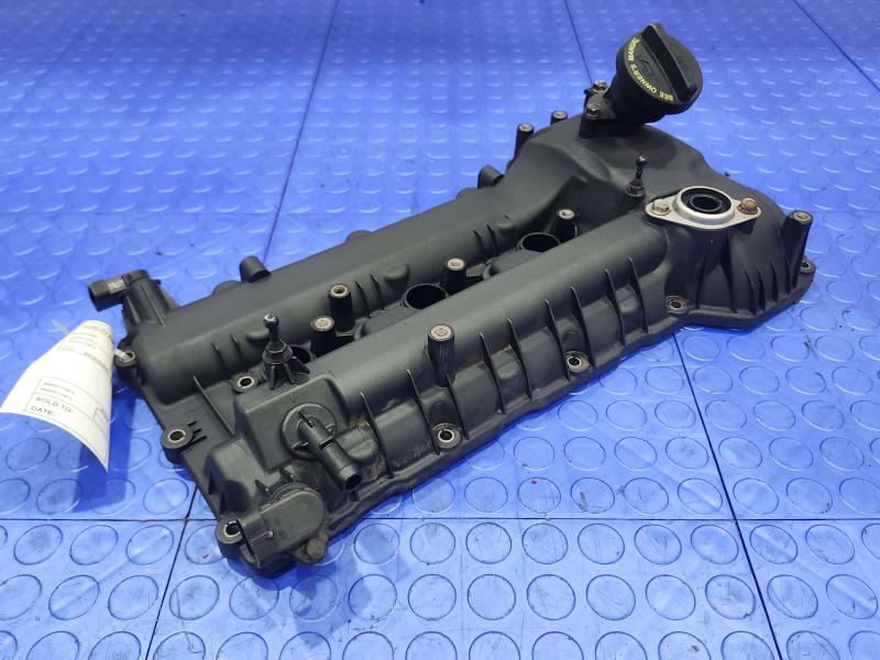 2011 Kia Sorento Valve Cover