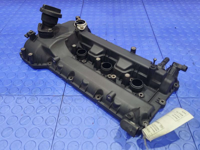 2011 Kia Sorento Valve Cover