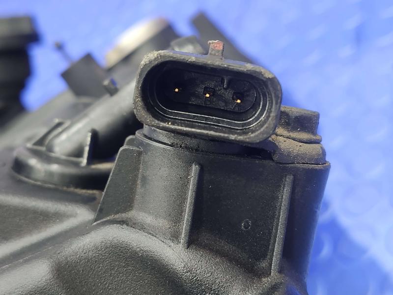 2011 Kia Sorento Valve Cover