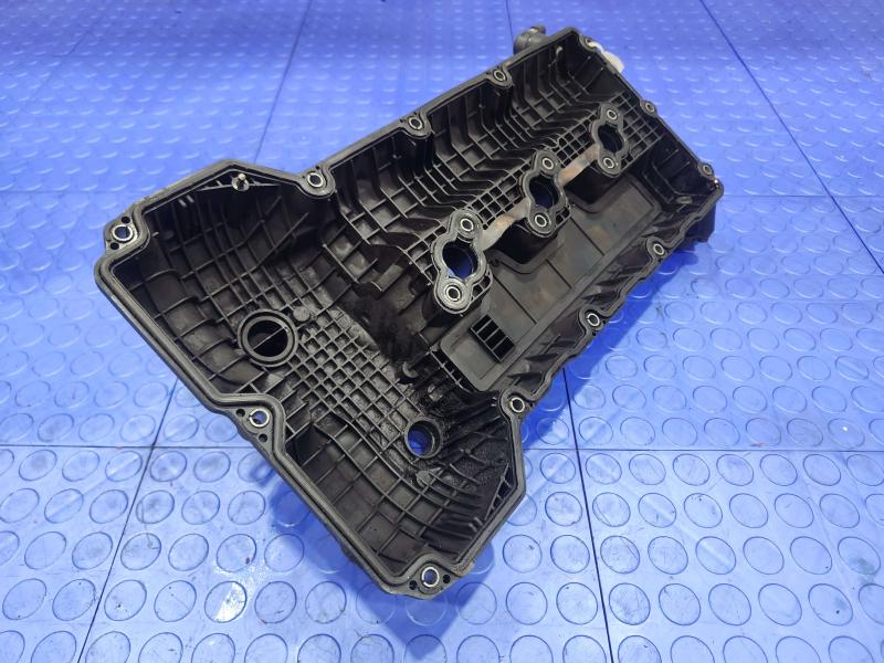 2011 Kia Sorento Valve Cover