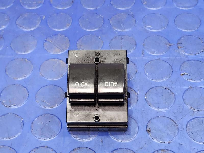 2014 Ford Mustang Door Switch Front