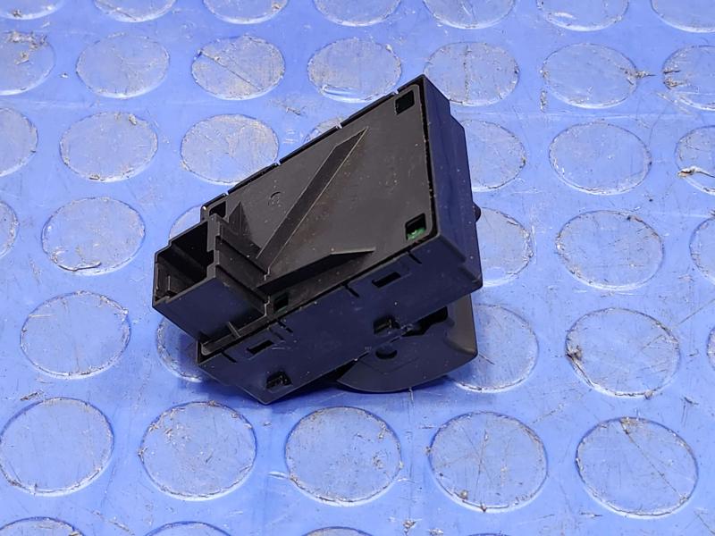 2014 Ford Mustang Door Switch Front