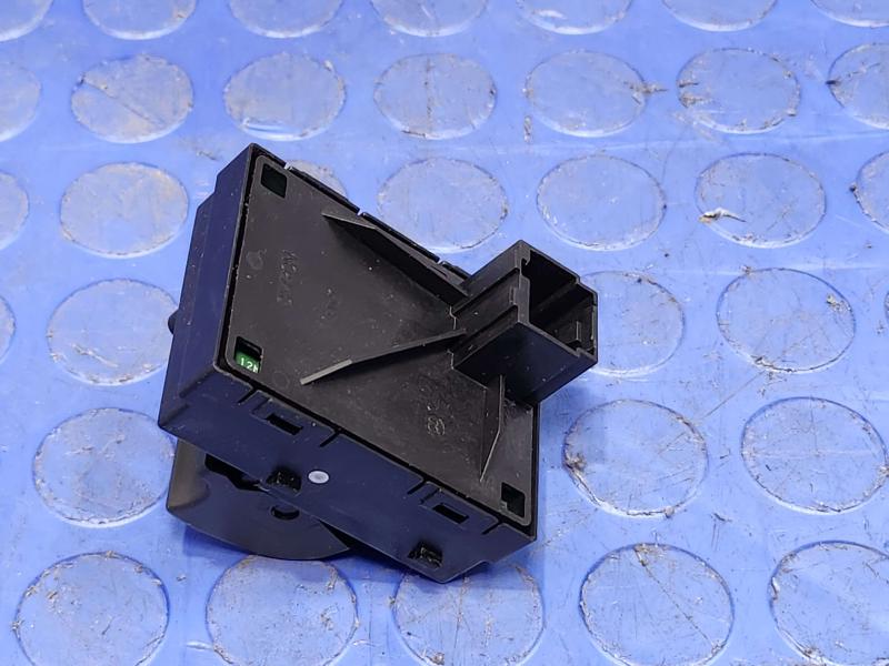 2014 Ford Mustang Door Switch Front
