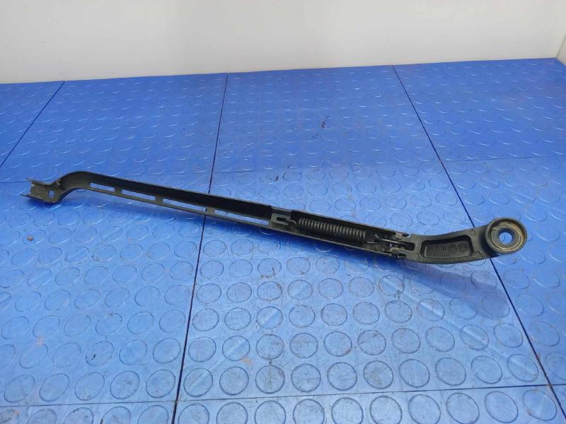 2014 Chevrolet Silverado 1500 Wiper Arm