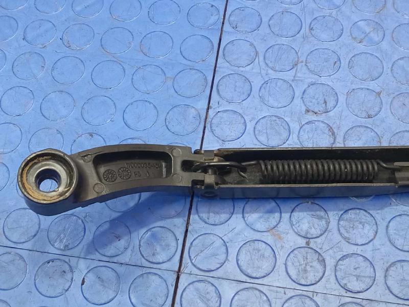 2014 Chevrolet Silverado 1500 Wiper Arm