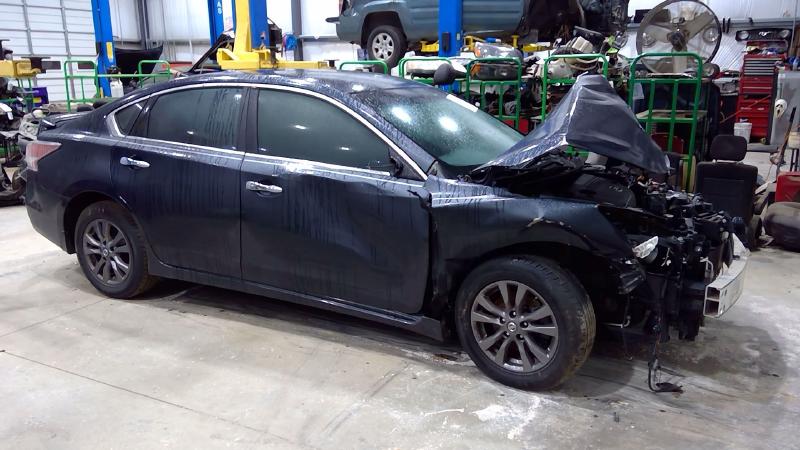 2015 Nissan Altima Center Pillar