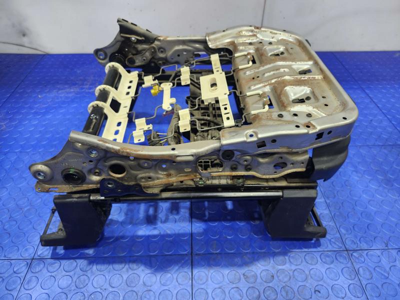2016 Ford Edge Seat Track