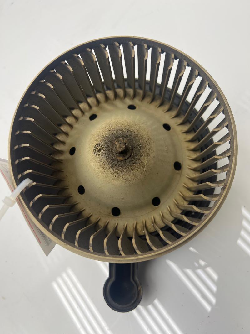 2004 Lincoln Aviator Blower Motor