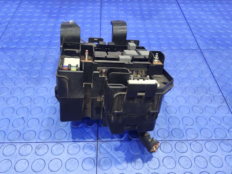 2011 Kia Sorento Engine Fuse Box