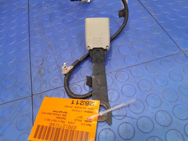 2011 Toyota Prius Front Seat Belt