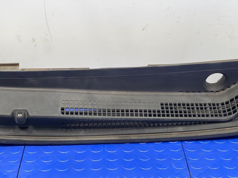 2015-2019 Subaru Outback Subaru Legacy Cowl Grille Genuine OEM 91419AL05B