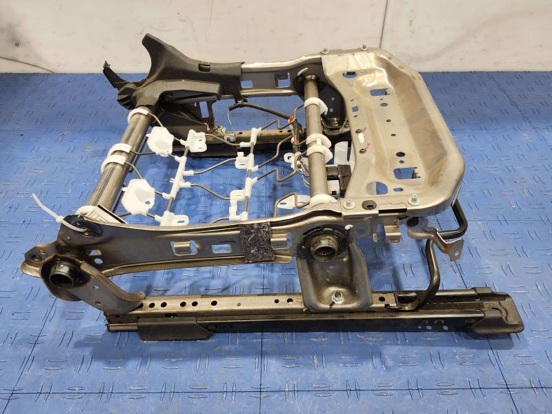 2020 Toyota RAV4 Seat Track