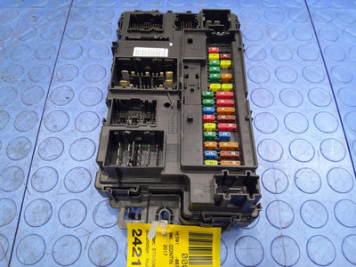2017 Lincoln Continental Front Smart Junction Fuse Block BCM OEM HU5T15604GDE