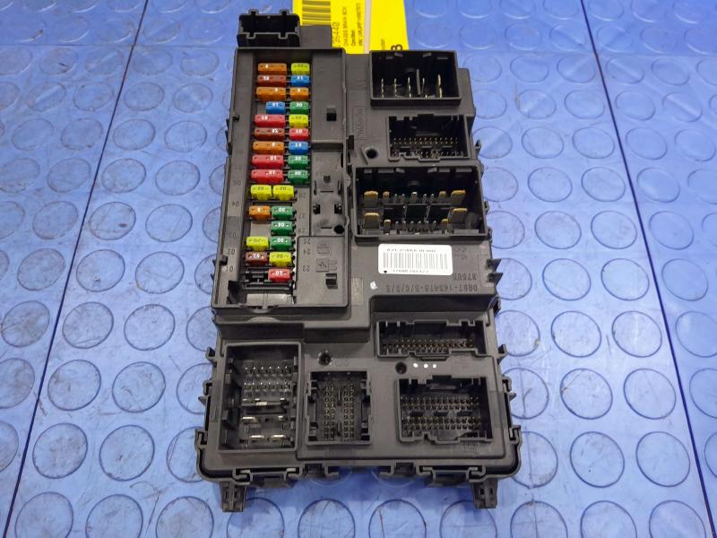 2017 Lincoln Continental Front Smart Junction Fuse Block BCM OEM HU5T15604GDE