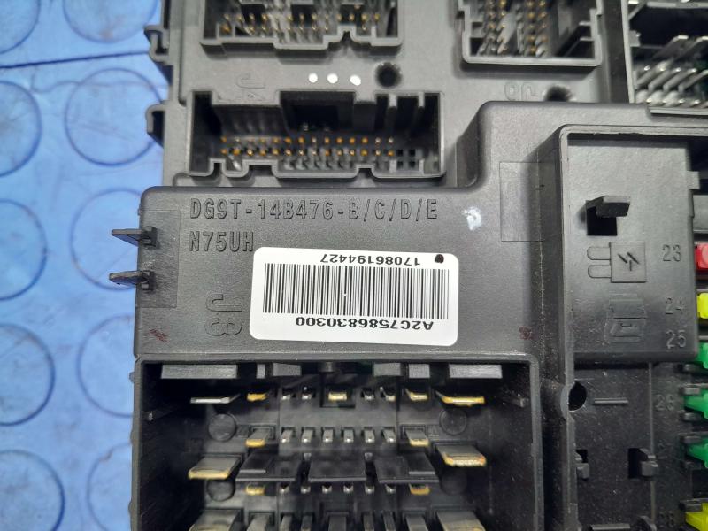2017 Lincoln Continental Front Smart Junction Fuse Block BCM OEM HU5T15604GDE