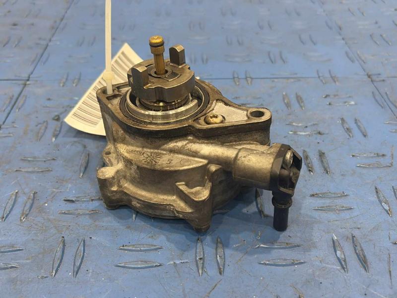 2016 Land Rover Range Rov Vacuum Pump