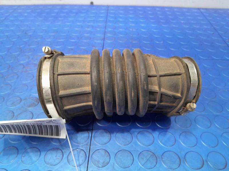 2017-2021 Volvo S90 2.0L Engine Air Intake Hose Genuine OEM Part 31657599