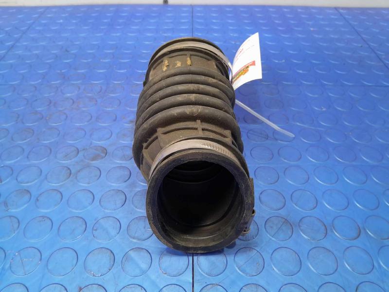 2017-2021 Volvo S90 2.0L Engine Air Intake Hose Genuine OEM Part 31657599