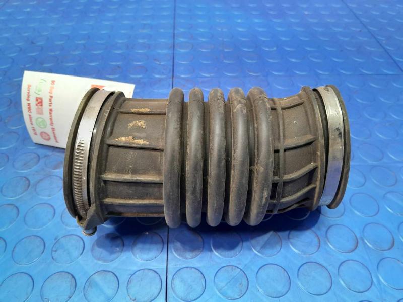2017-2021 Volvo S90 2.0L Engine Air Intake Hose Genuine OEM Part 31657599