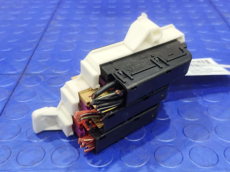 2014 Audi A7 Engine Fuse Box