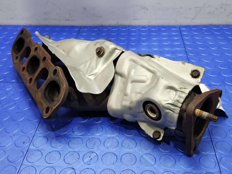 2015 Infiniti Q50 Exhaust Manifold