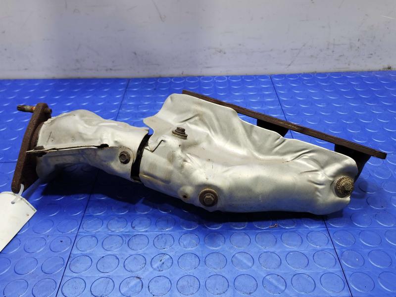 2015 Infiniti Q50 Exhaust Manifold