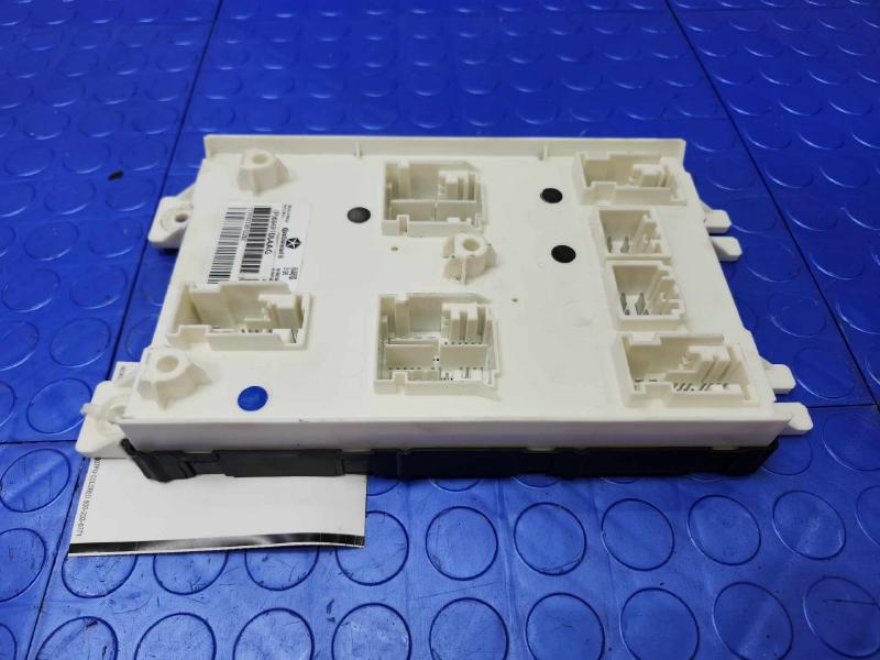 2021 Chrysler Voyager Pacifica Body Control Module BCM Genuine OEM 68491084AG